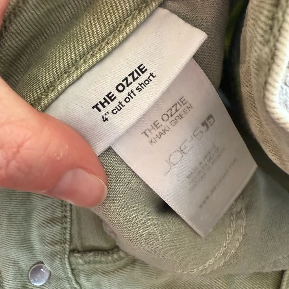 Joe's Jeans | The Ozzie khaki green shorts with Distressed Raw Hem size 26 - Image 3