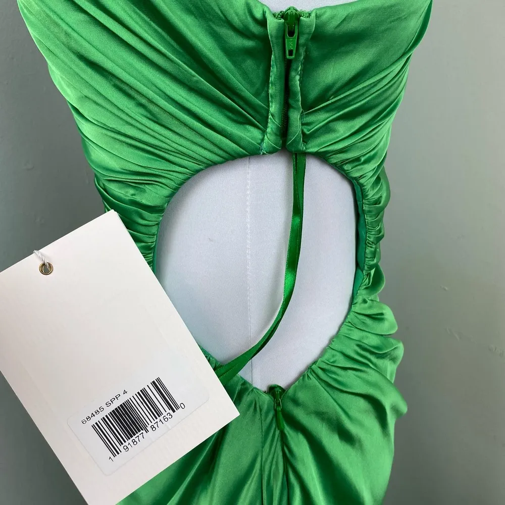 Mac Duggal Spring Green Cut Out One Shoulder Satin Gown Size 4 $498 68485 - Image 9