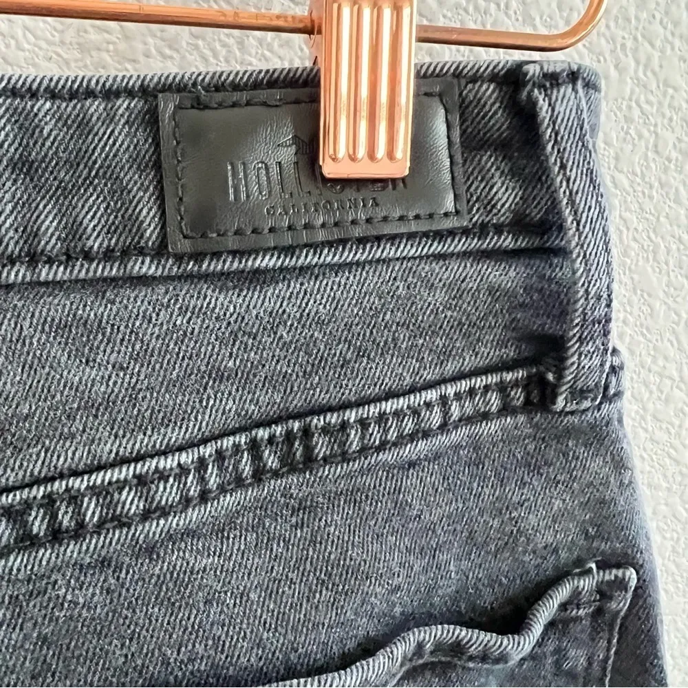 Hollister Ultra High Rise Dad Jeans Black Gray Patch Denim Jeans W26 L31 3R - Image 7