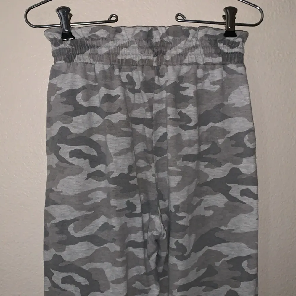 No Boundaries  Juniors Grey Paperbag Joggers - Image 10