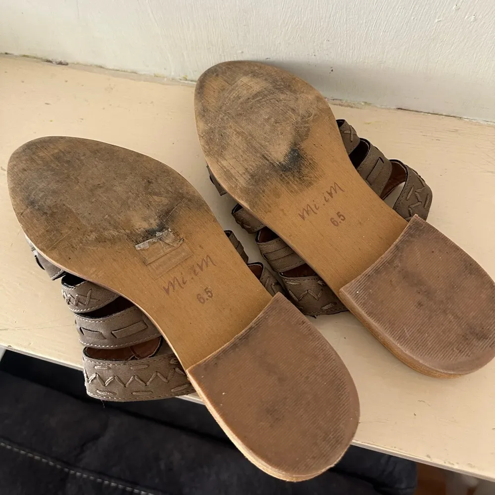 Mi.iM Elina Mules in Tan Size 6.5 - Image 5