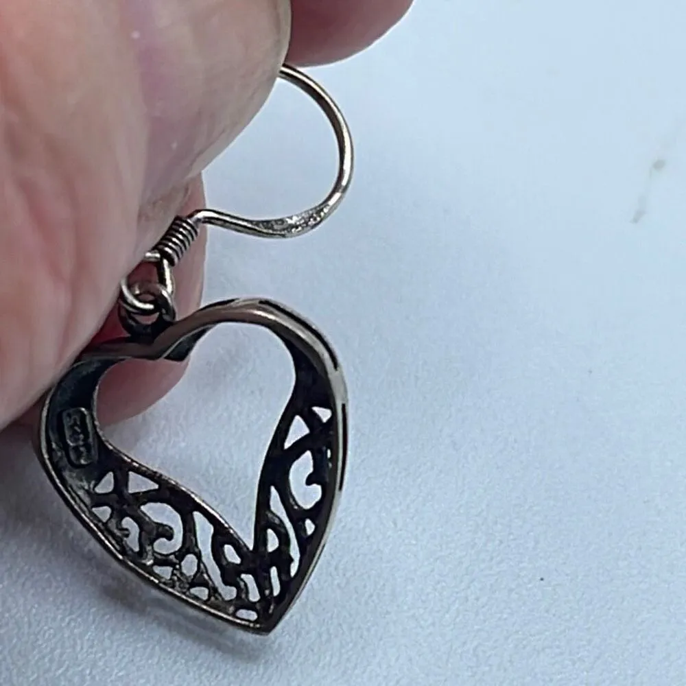 Sterling silver cut out heart dangle earrings. - Image 4