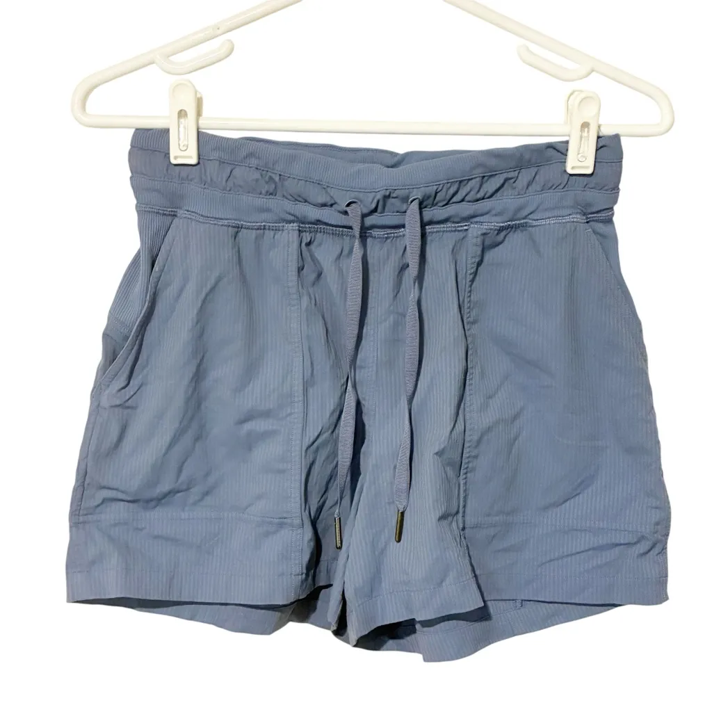 Lululemon Dance Studio High-Rise Short 3.5" Athletic‎ Size 4 - Image 2