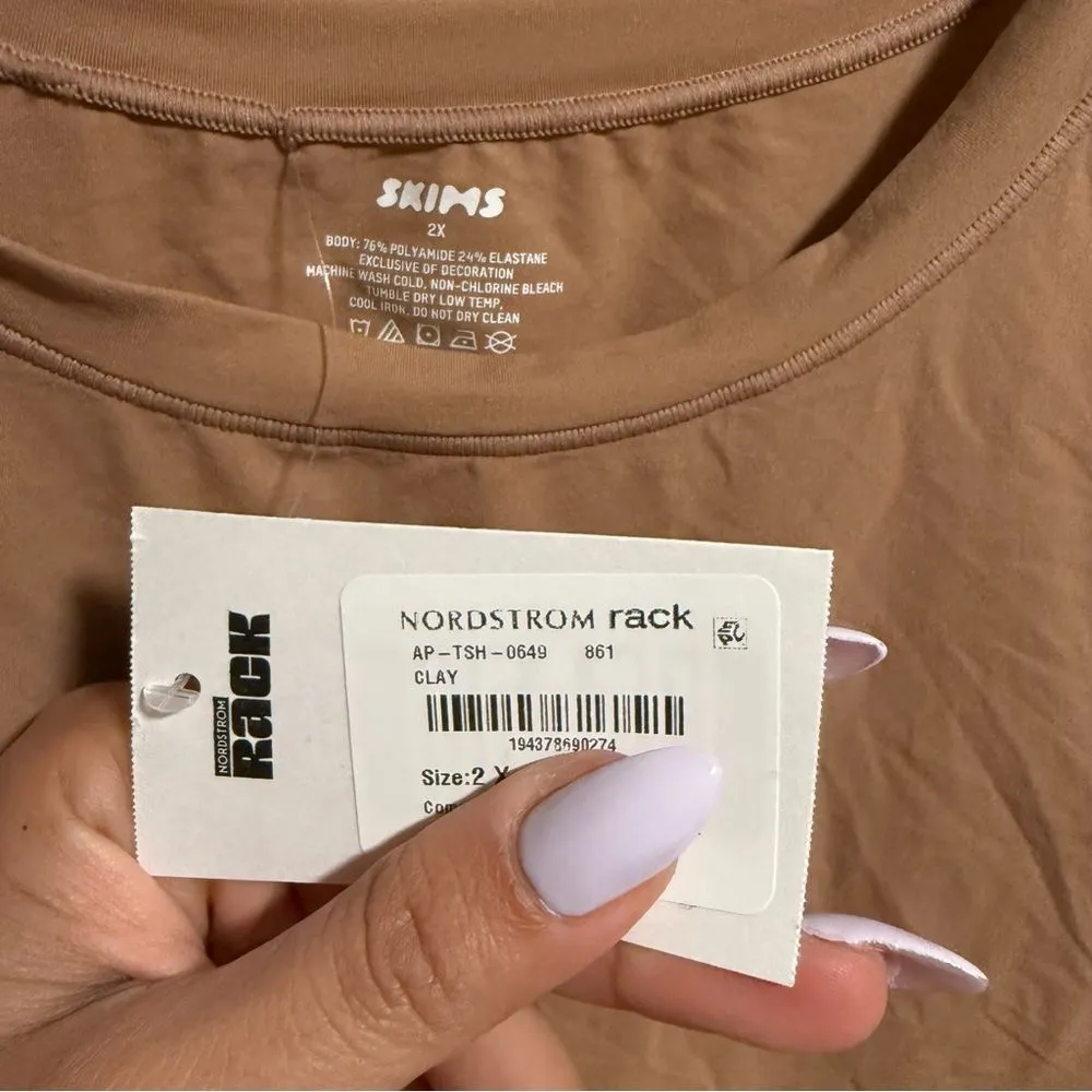 NWT SKIMS Fits Everybody T-Shirt Skimming Color Sienna Tan- Size 2XL - Image 4
