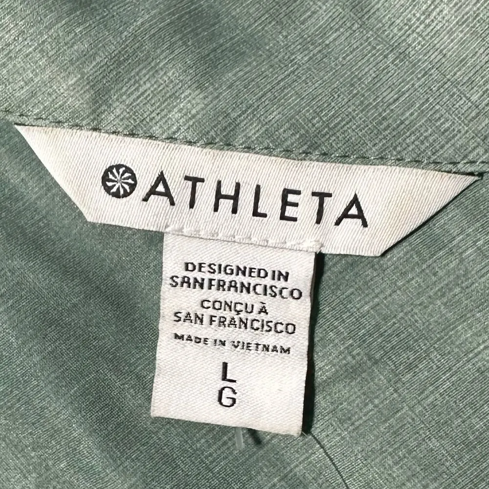 Athleta Size Large Urbanite Printed Button Down Top Denali Minimalistic Grey - Image 10