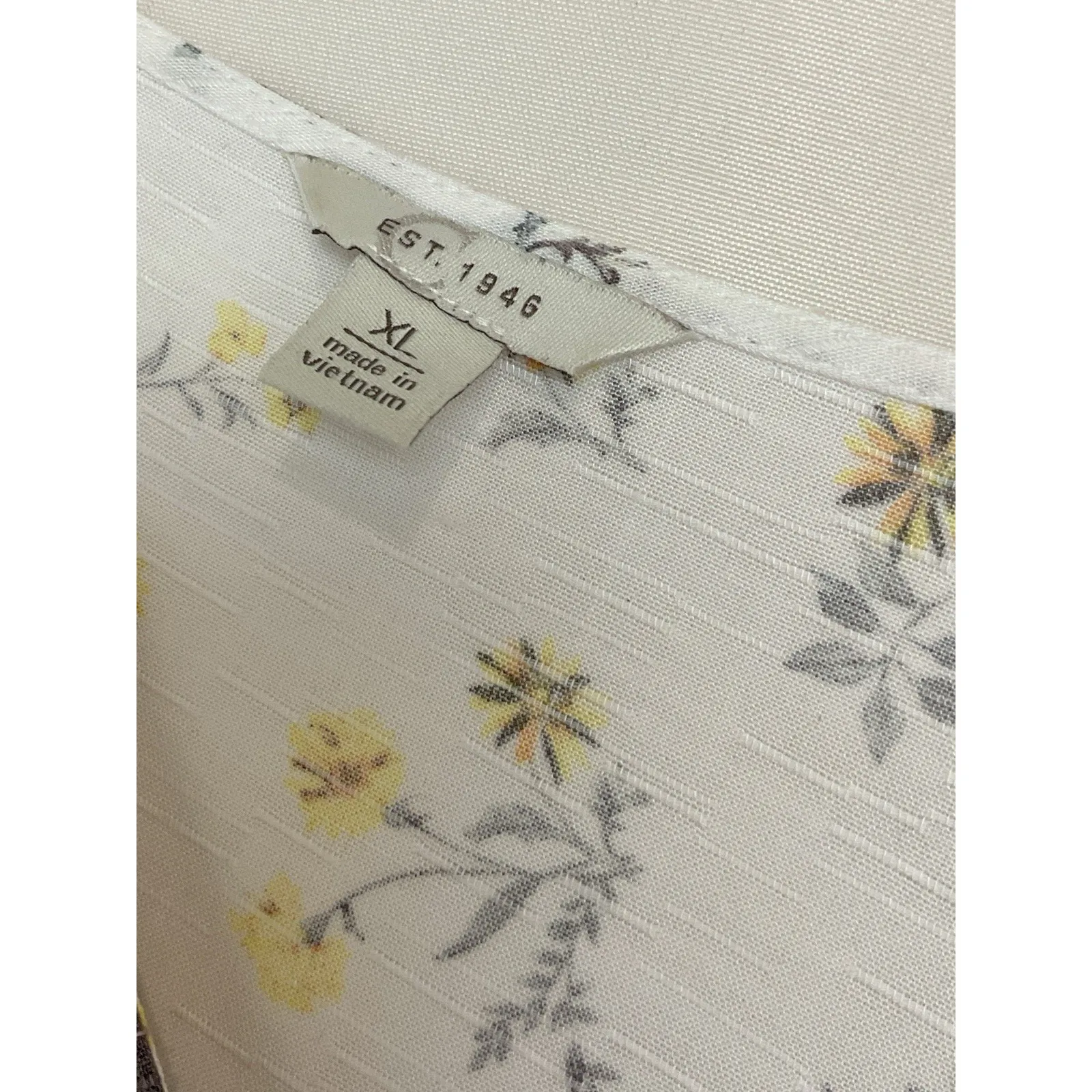 C EST‎ 1946  Top Womens Large Floral V Neck Wrap Surplice Bell Blouse - Image 4