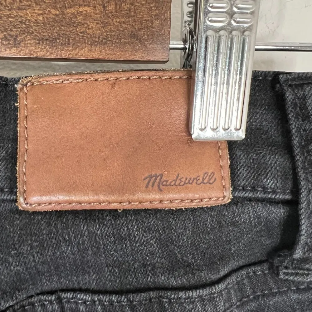 Madewell Roadtripper Jeans in Black/Washed Gray - Image 4