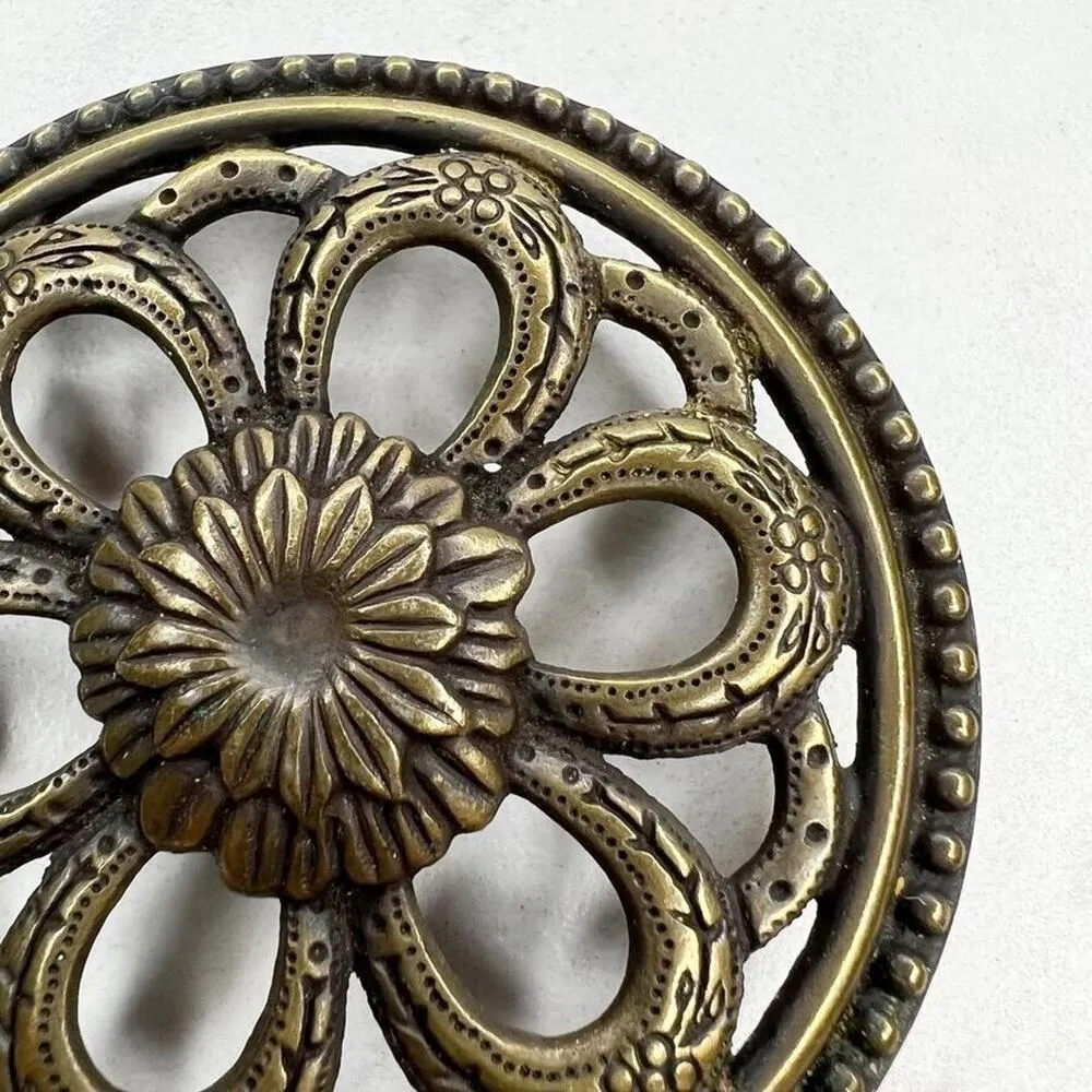 Vintage Bronze Tone Flower Floral Cinch Belt Buckle Gold - Image 5