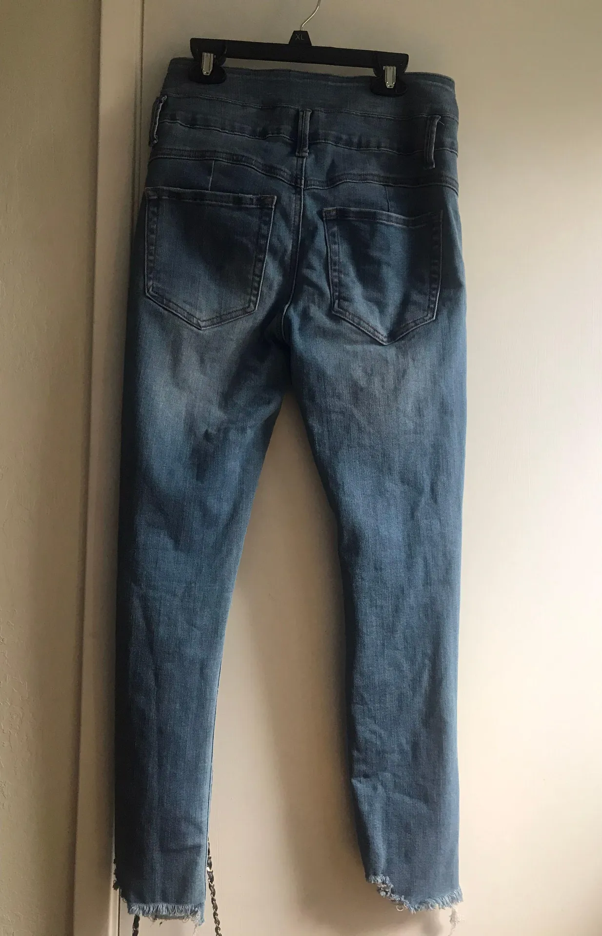 High Wasted Distressed Crop Jeans - Image 2