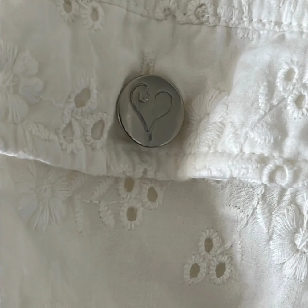 White Eyelet Button - Image 4