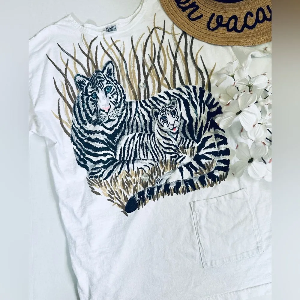 Vintage Ease Sport White Tiger Mom & Baby Artsy Hand Painted Tunic T Shirt Size L - Image 5