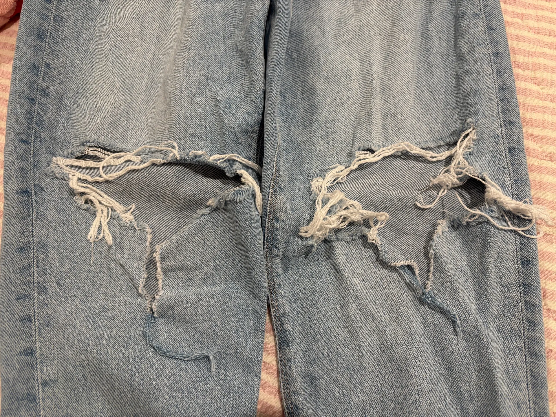 AE strigid curvy ripped mom jean - Image 8