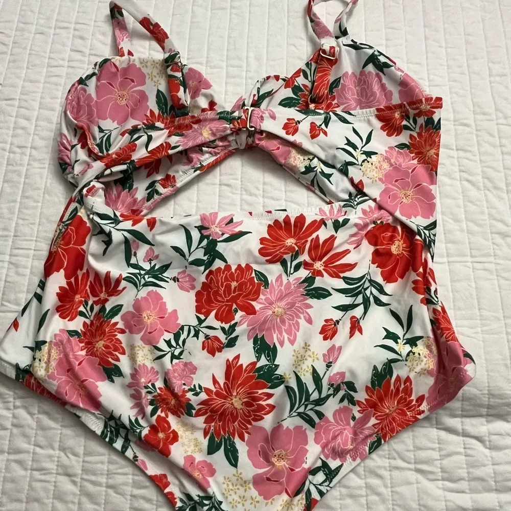 ModCloth Vibrant Floral One Piece Swimsuit with Cut-Out and Tie Front NWOT - Image 5