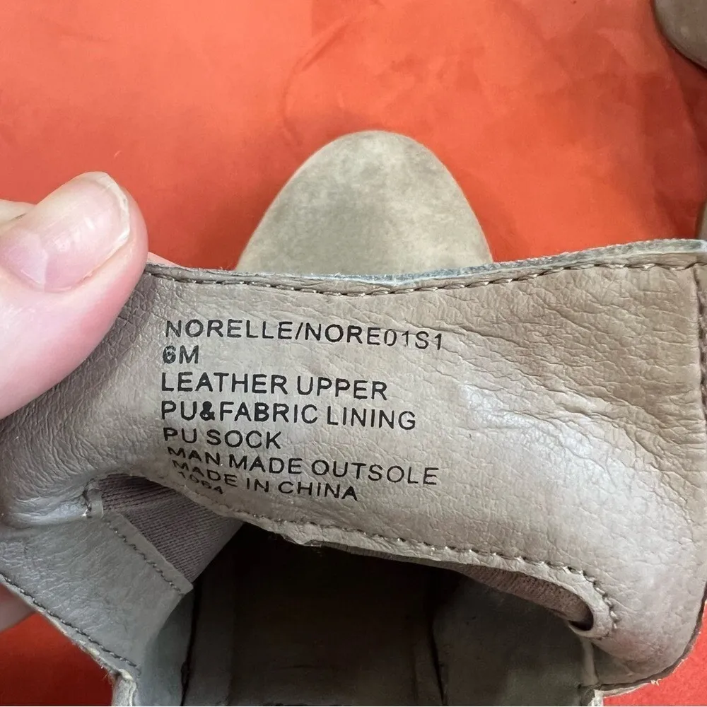 Vintage Steve Madden Norelle Suede Block Heel Booties Taupe Quiet Luxury 6M - Image 7