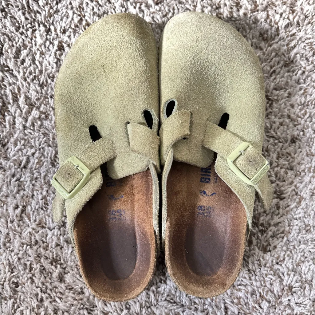 Birkenstock 38 Boston Soft Footbed in Faded Lime Green - Image 8