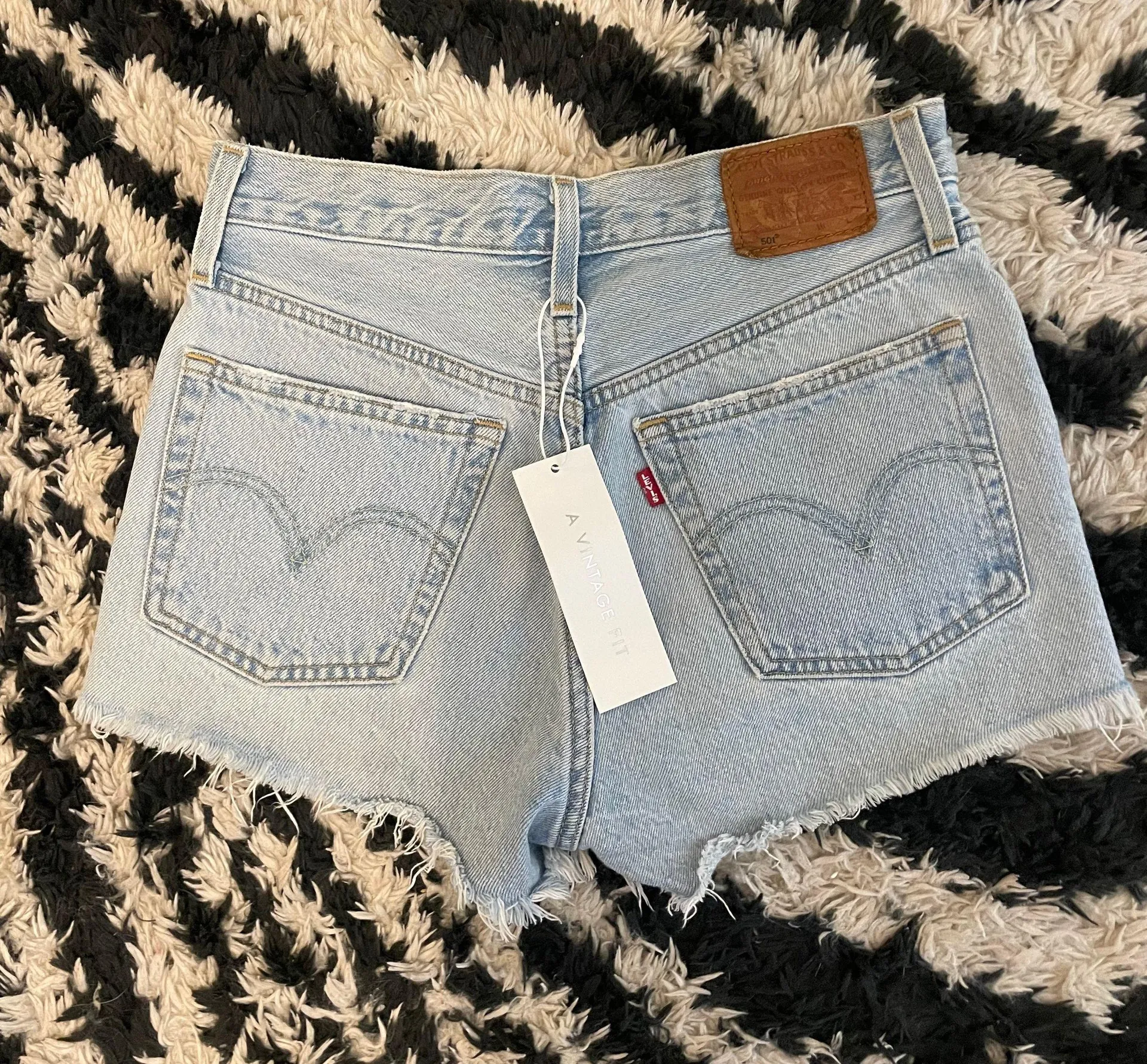 Levi’s 501 Shorts - Image 2