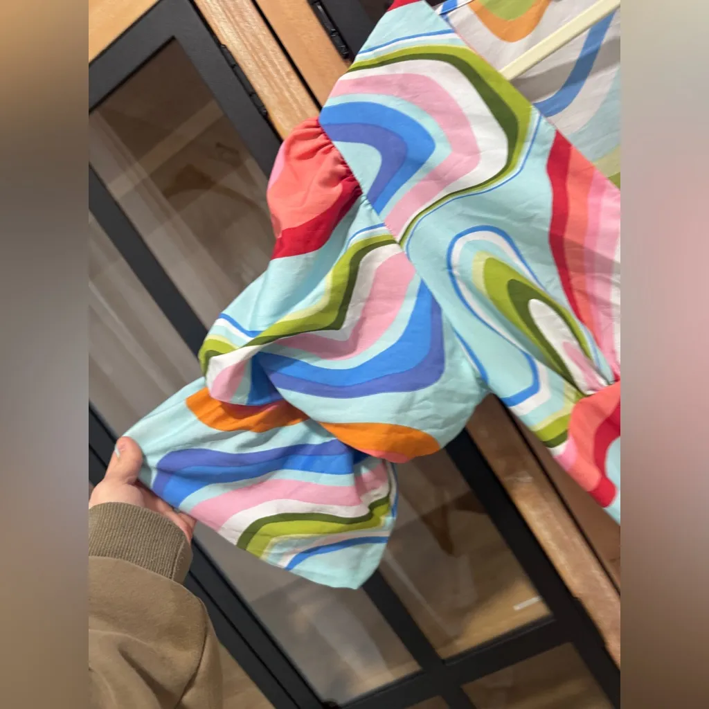 Colorful maxi midi dress puff sleeve vneck button down swirl print - Image 6