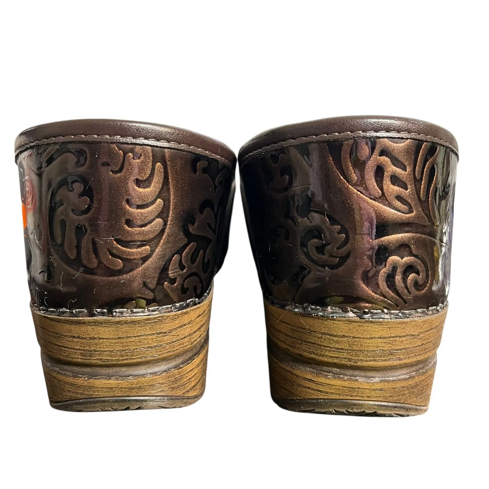 Dansko Professional Shoes Embossed Leather Comfort Clogs - Image 4