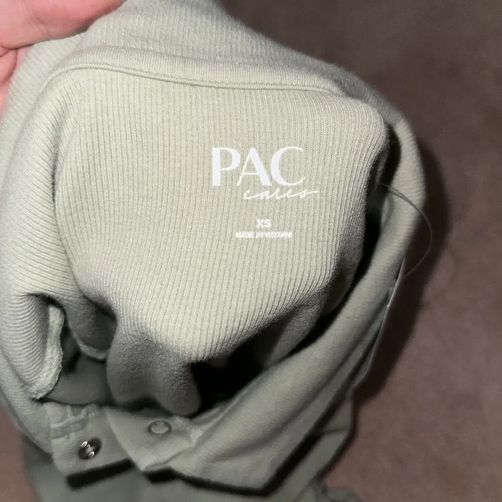 Shortsleeve Side Tie Collared Quarter Button Tee NWT - Image 13