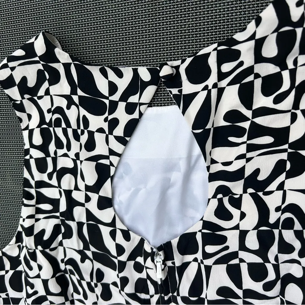 Vintage Maggie London‎ silk retro dress size 14 black white classy work quirky - Image 11