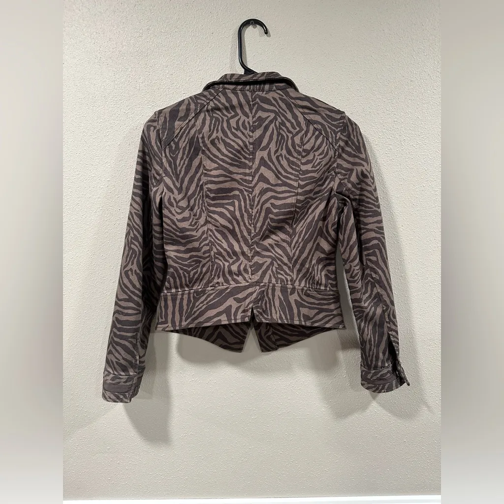 NWT White House Black Market Espresso Zebra Print Denim Jacket Size 0P - Image 6