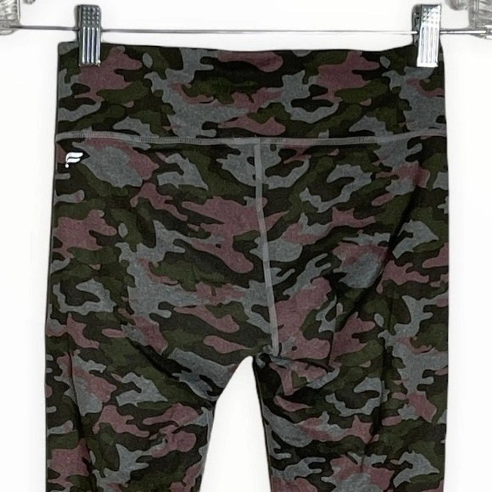 Fabletics Legging Women XS Green Pink Camo Salar Printed Powerhold Rosebloom Gym - Image 4