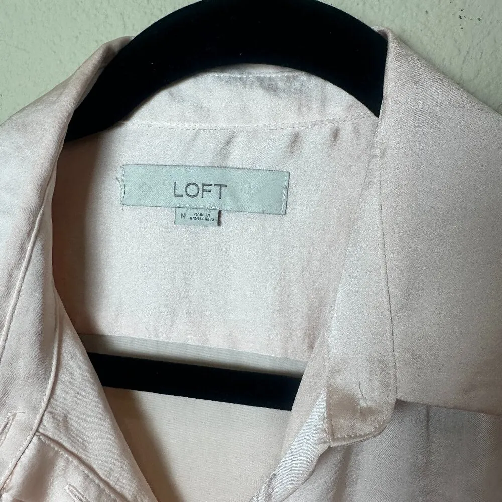 LOFT Silky Blush Pink Button Up Blouse Size Medium Button Down Top - Image 3