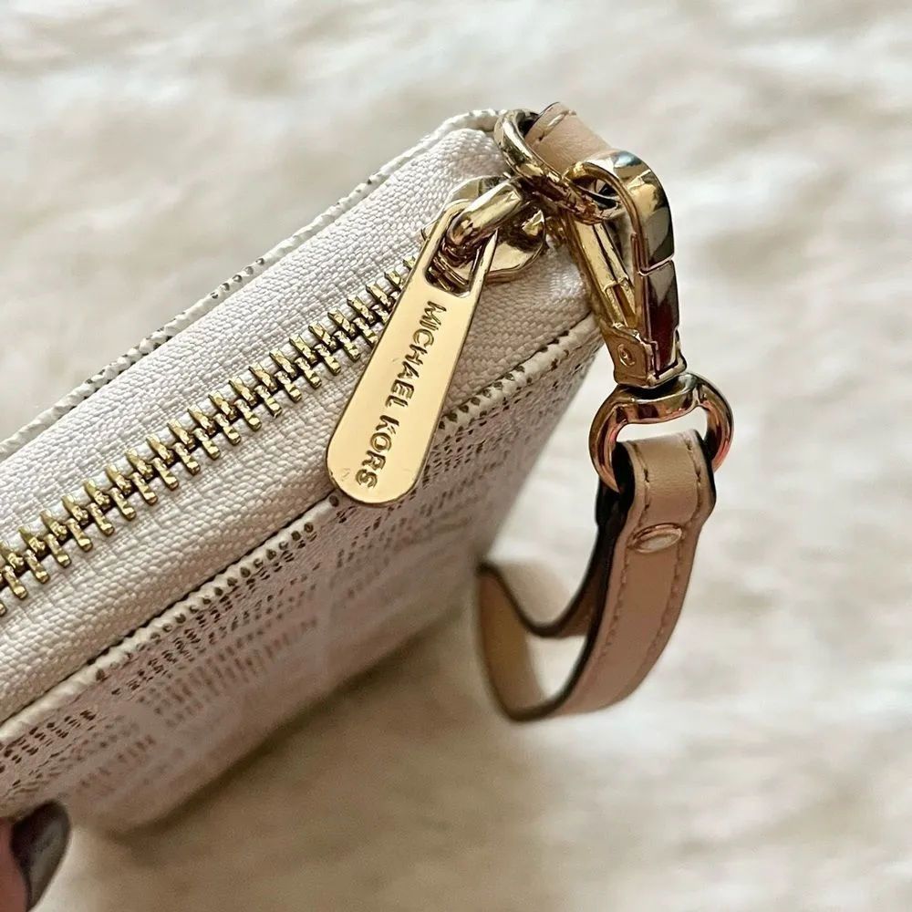 Authentic Michael Kors Jet Set Signature Logo Vanilla Cream Zip Wallet Wristlet - Image 4