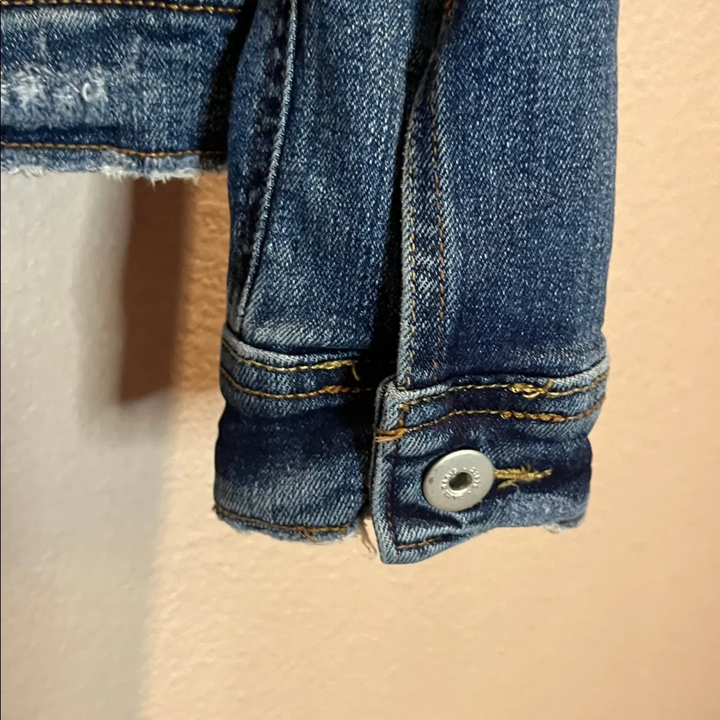Zara Women’s Distressed Denim Jacket Jean Jacket Coat Size Small - Image 9