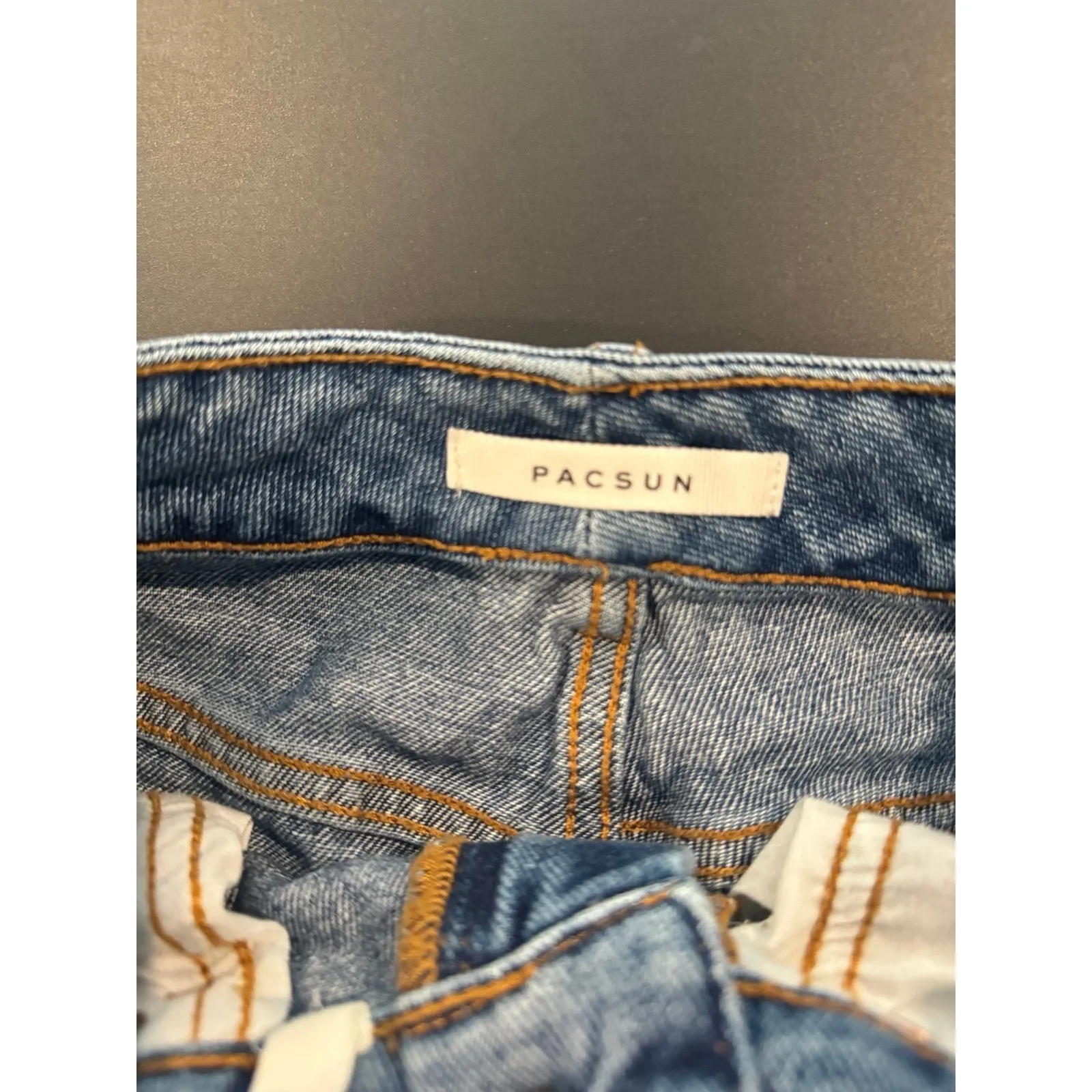 Pacsun Women Jean Shorts, mom shorts size 22 - Image 4