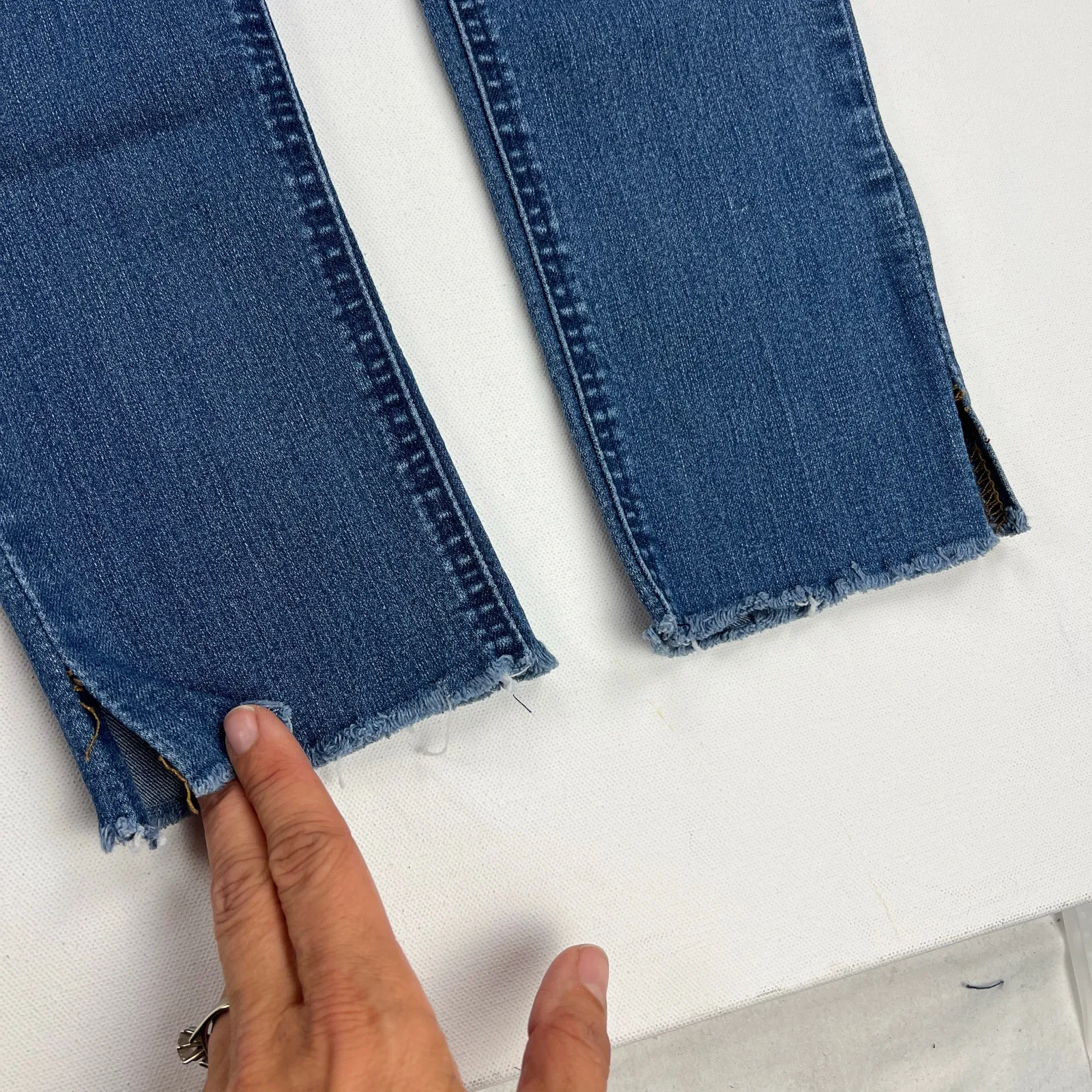 Democracy  "Ab"Technology Slim Cropped  Raw Split Hem Jeans Tummy Control Size 2 - Image 3