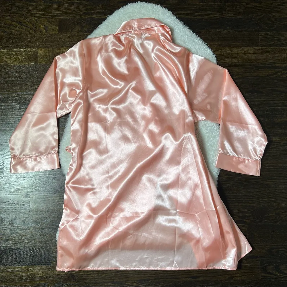 Frederick’s of Hollywood Light Pink Silky Robe - Image 7