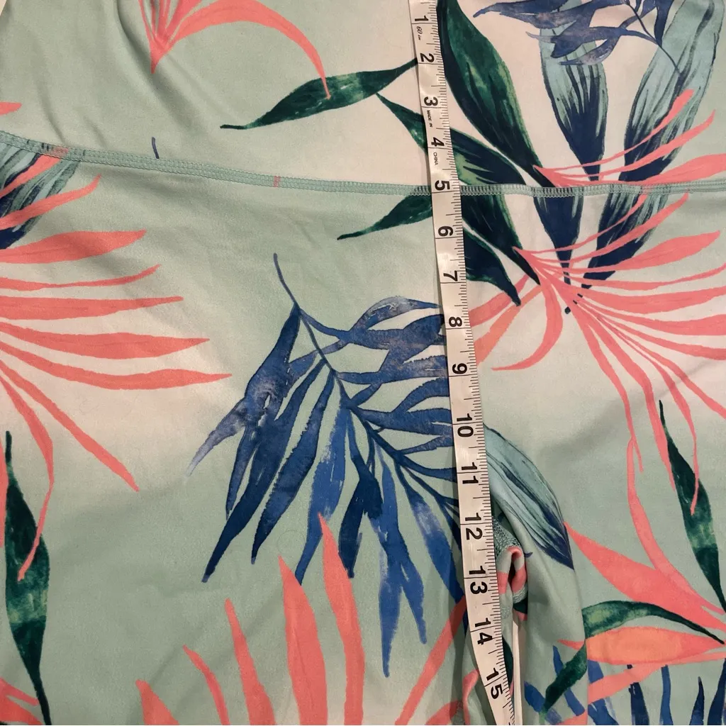 Reel Legends Elite Comfort Leggings size 1X tropical design above the ankle Green - Image 9