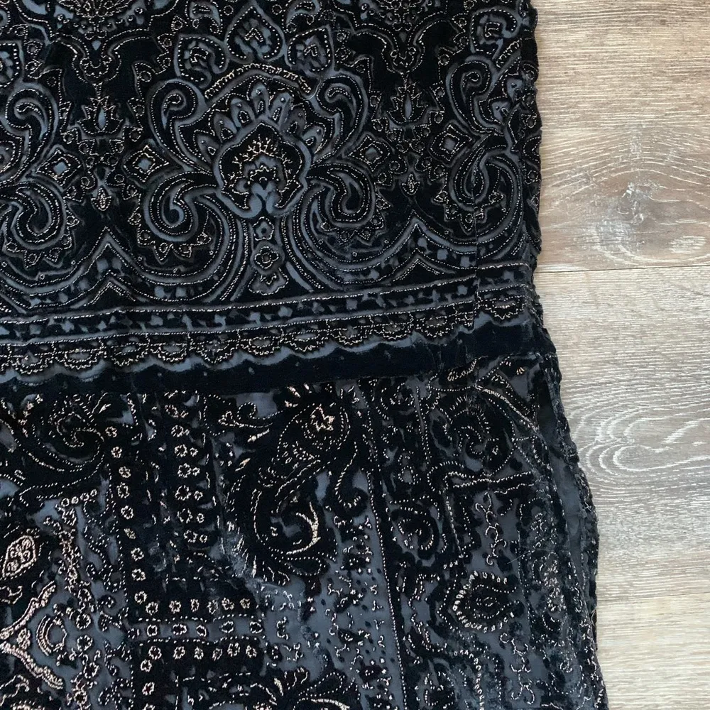 Vintage Carole Little Elegant Black Silk Blend Embroidered Skirt L Size L - Image 2