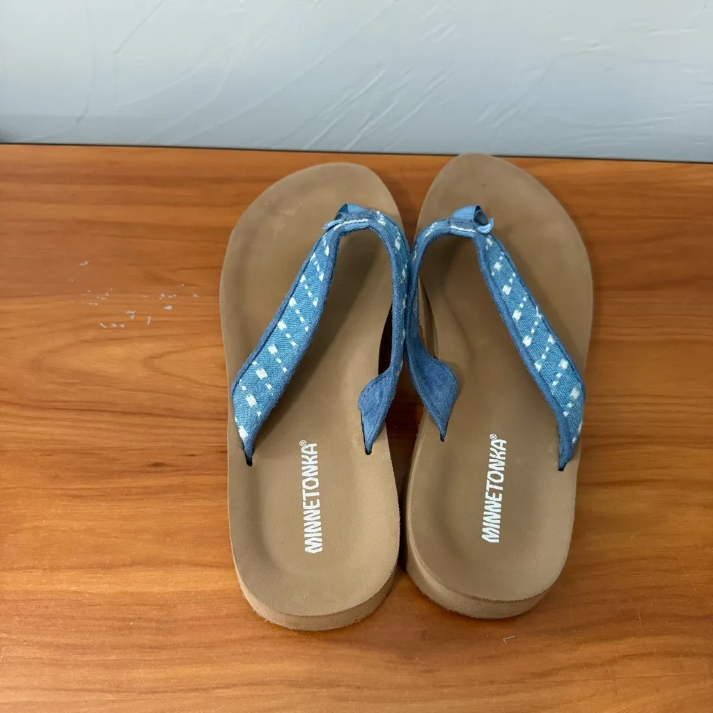 Minnetonka Women's Hedy Flip Flop Thong Sandal Slip On Casual Navy Blue Denim 8M - Image 3