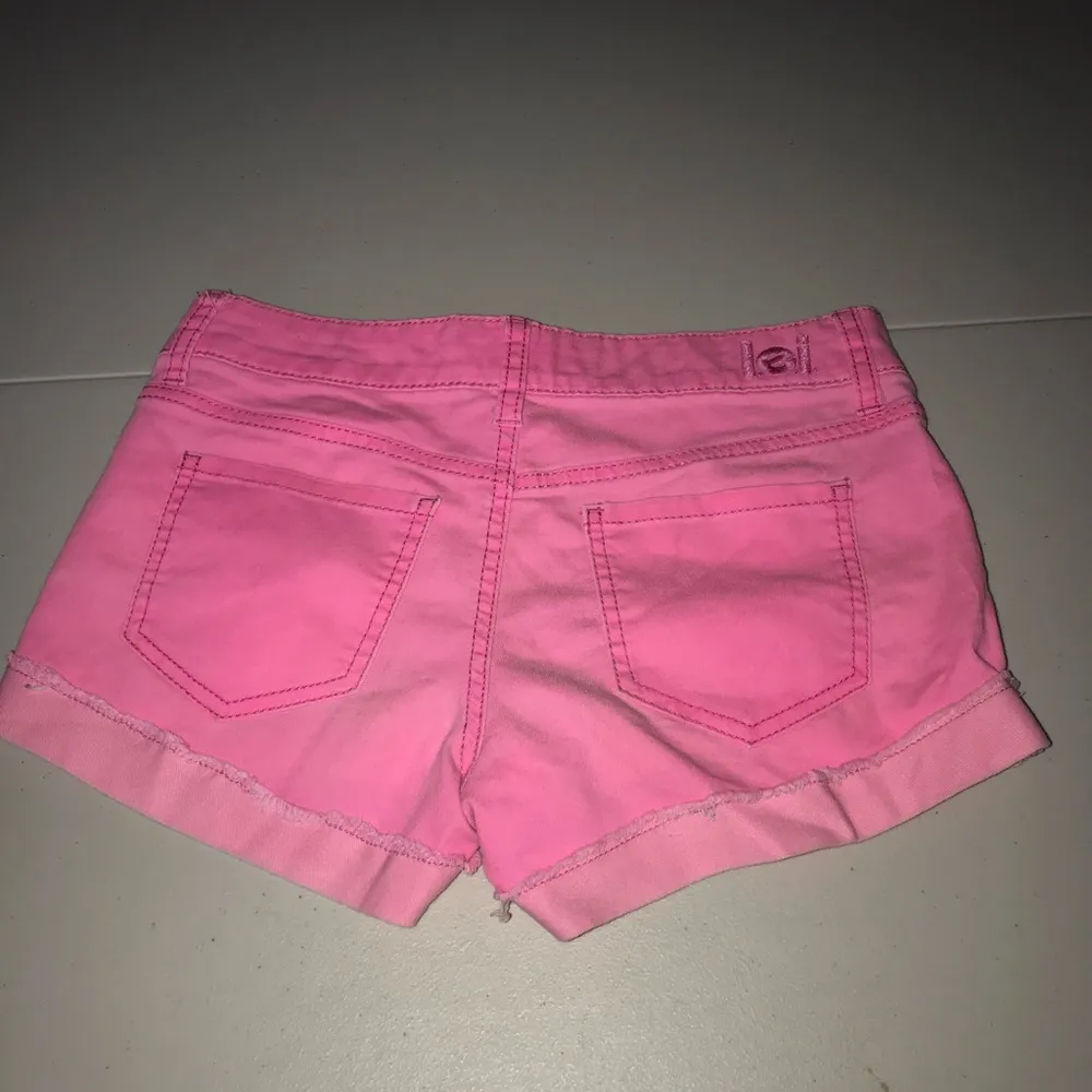 L.E.I. Shorts 0594 - Image 2