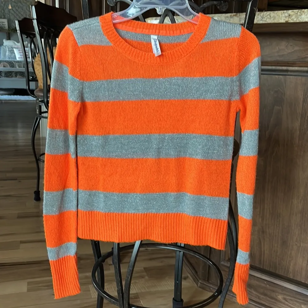 Aeropostale Sweater Orange Silver Stripe Lightweight Womens Small Crewneck - Image 4