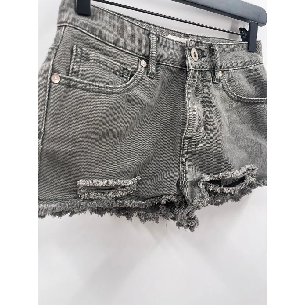 Bullhead Grey Wash Distressed High Rise Short Size 7 Gray - Image 2