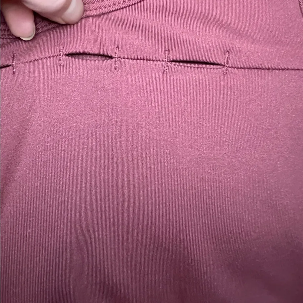 Jessica Simpson The Warmup Cut Out Scoop Neck Sports Bra Size Medium - Image 8