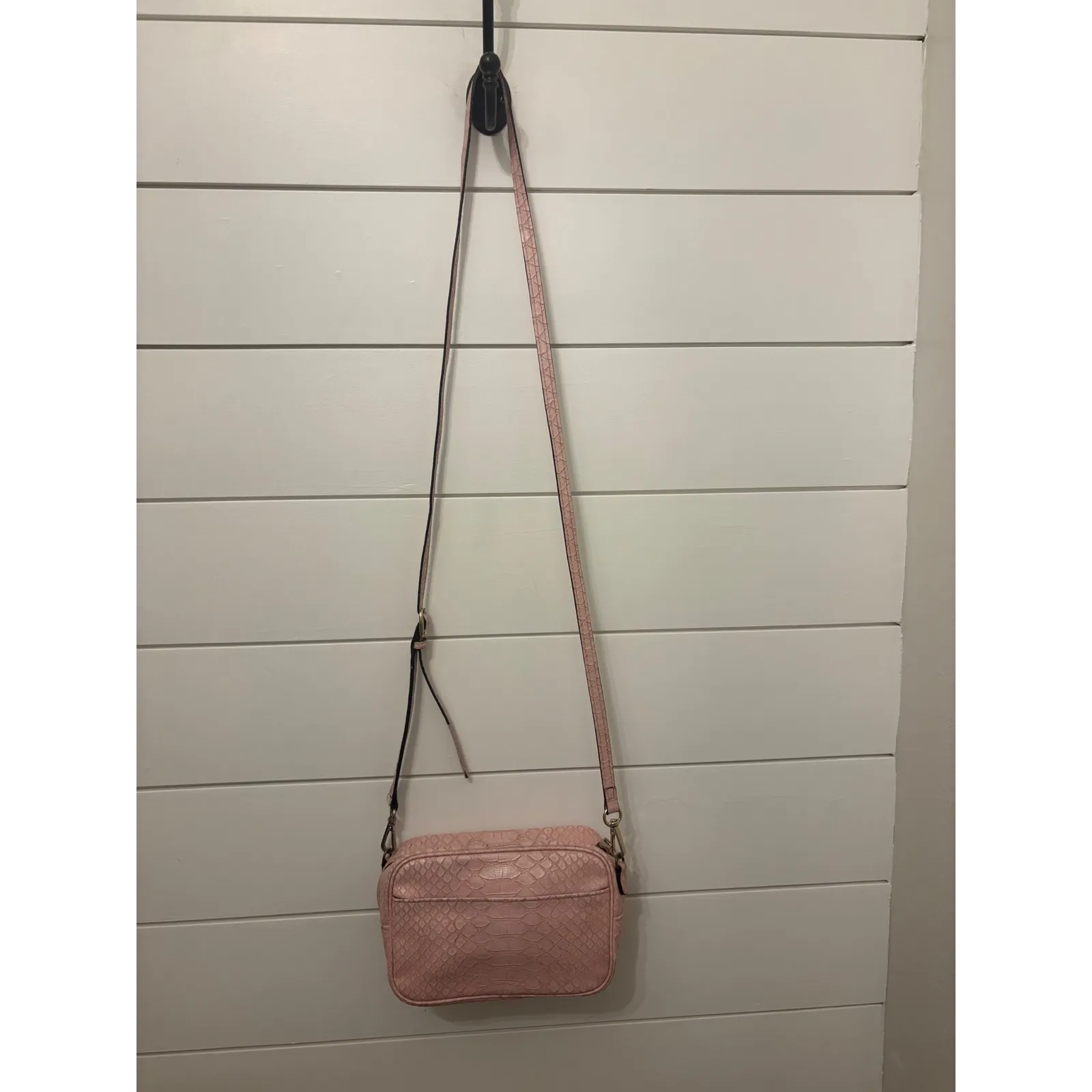 Victoria's Secret‎ Pink Croc Embossed Crossbody Bag Camera Bag - Image 3