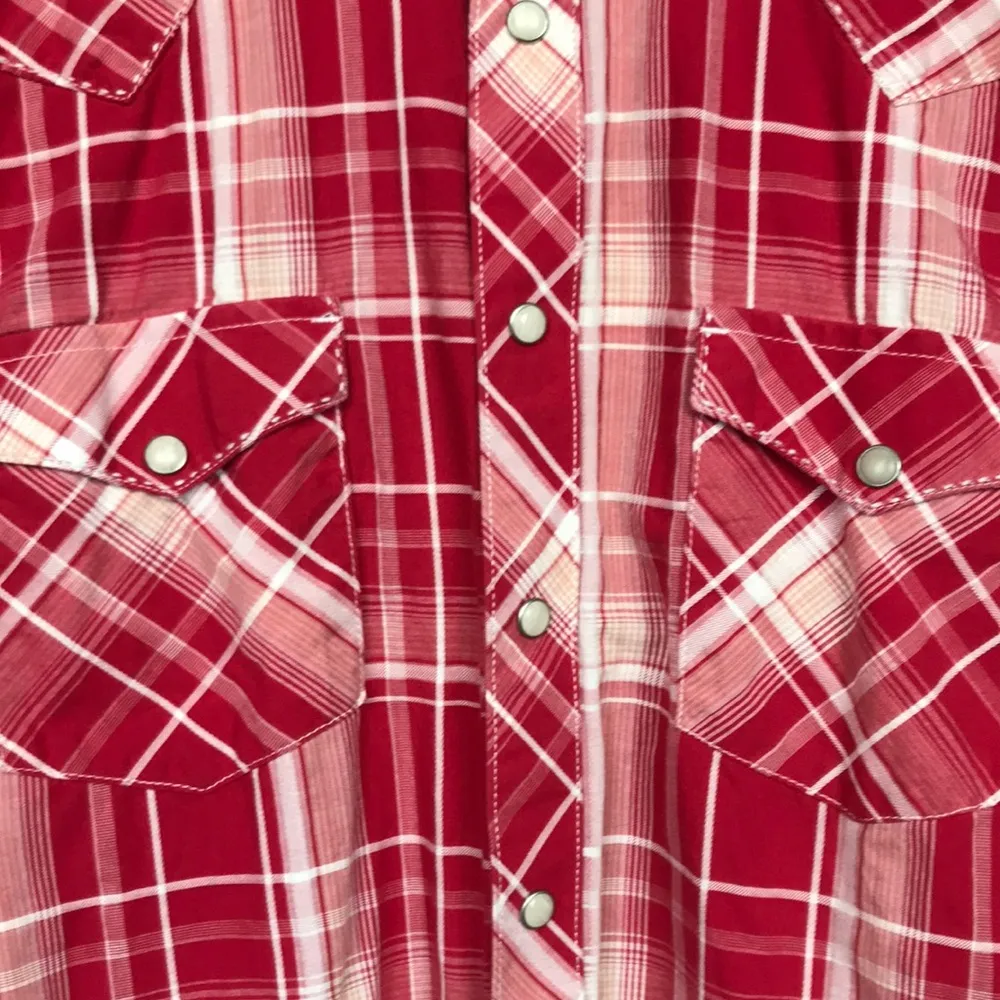 Retro Women’s Plaid Red White Pearl Snap Button-Up Long Sleeve Shirt - Image 3