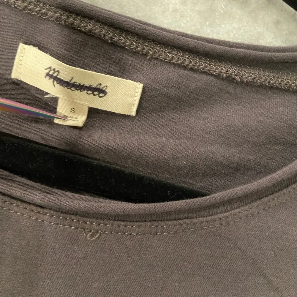 NWOT Madewell Size S Charcoal Gray Short Sleeve Crew Split Hem Pocket Tee Shirt - Image 10