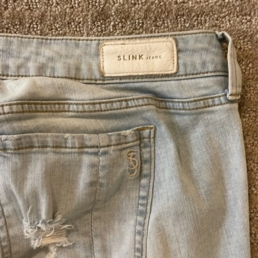 Slink Light Denim Wash Distressed Crop Jeans - Image 9