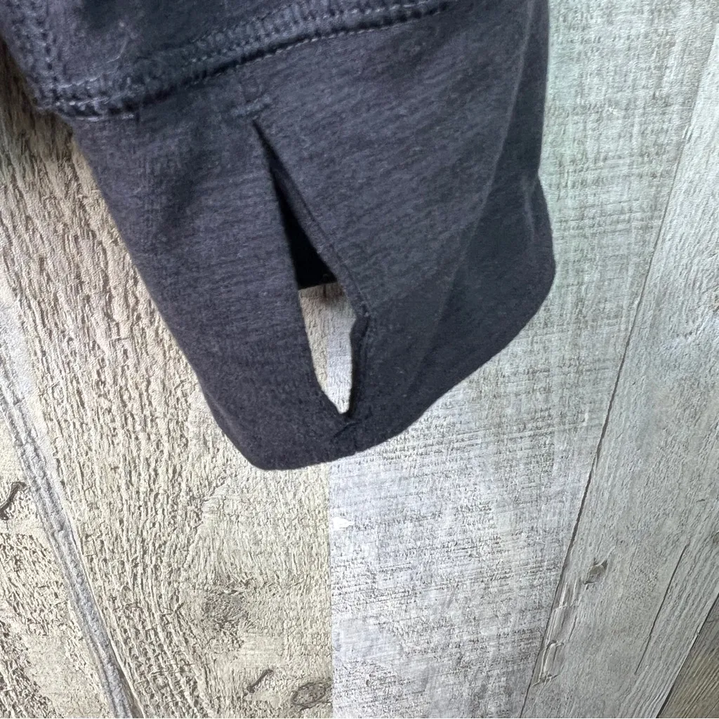 Torrid Active Size 0 Black Front Zip Long Sleeve Jacket Zip Pockets & Thumbholes - Image 6