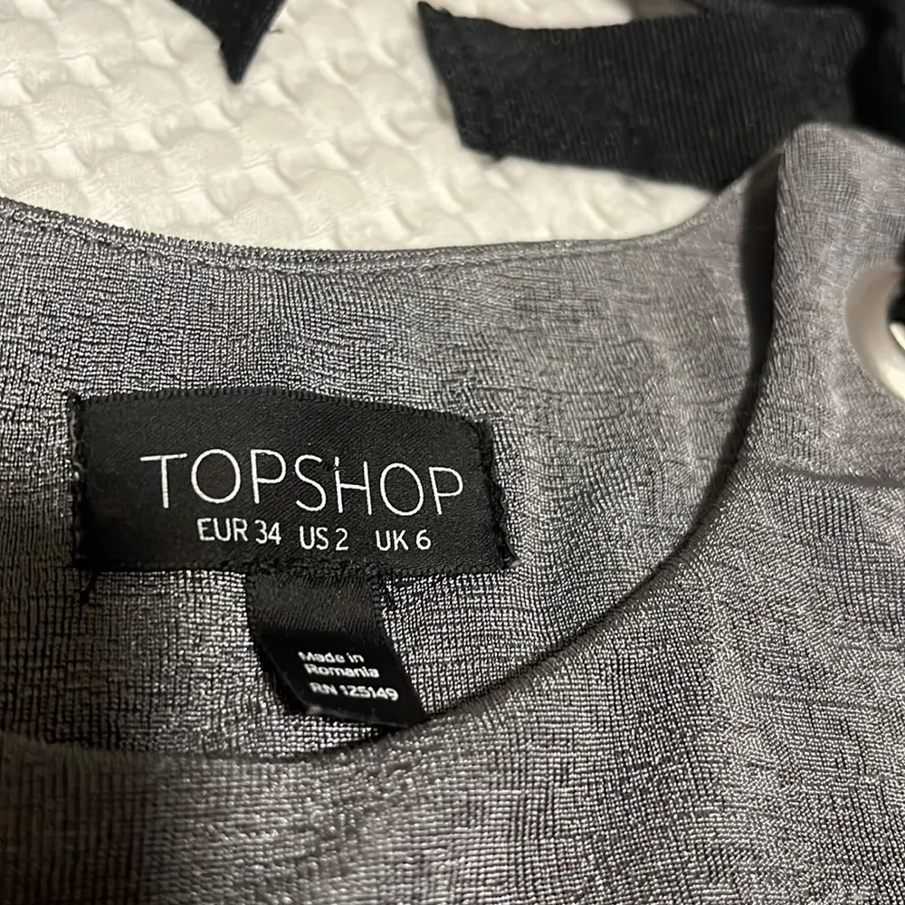 Topshop | Cold Shoulder Bow Top Gunmetal Shimmer Size 2 - Image 8