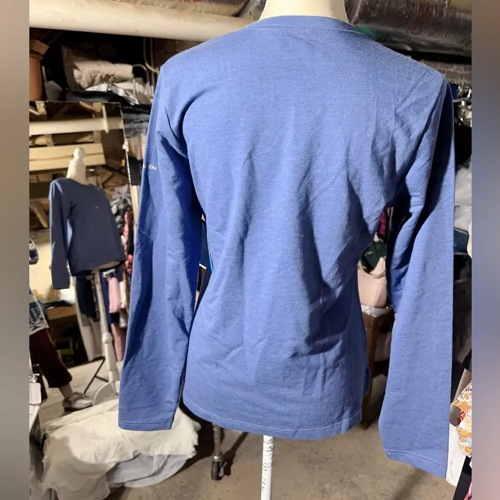 Columbia solid blue long sleeve round neck sweatshirt fleece active top NWT - Image 3