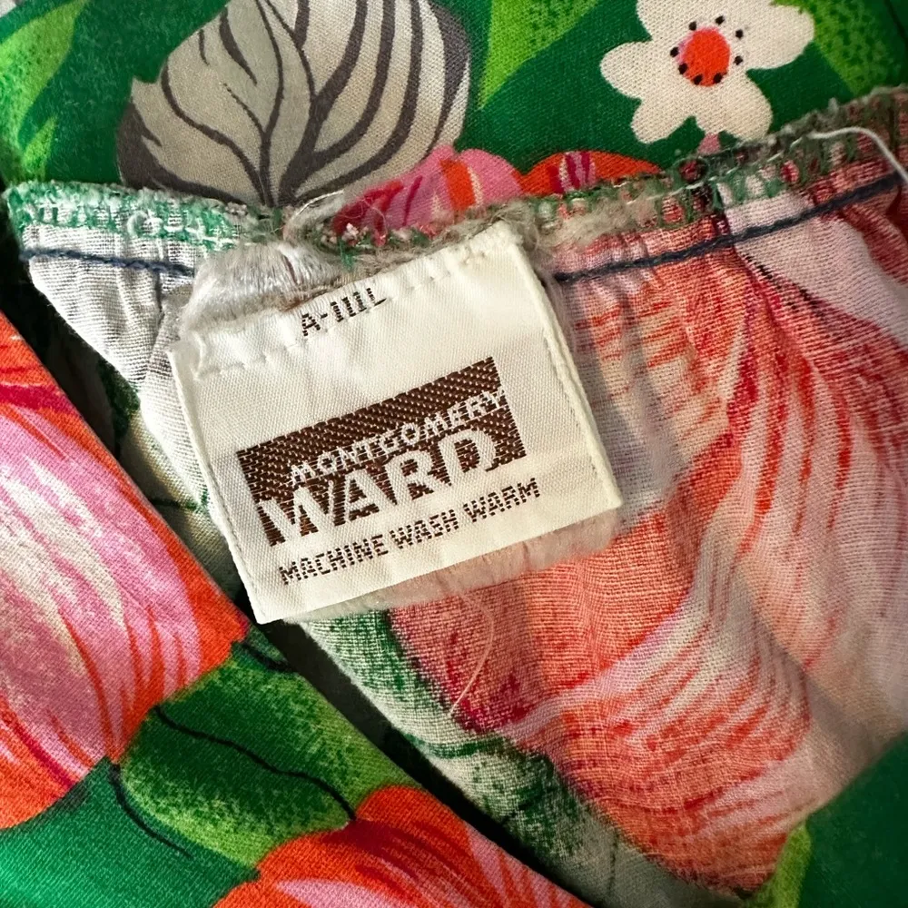 Vintage Montgomery Wards Hawaiian Maxi Muumuu Kaftan Dress Aloha Floral Size S Green - Image 10