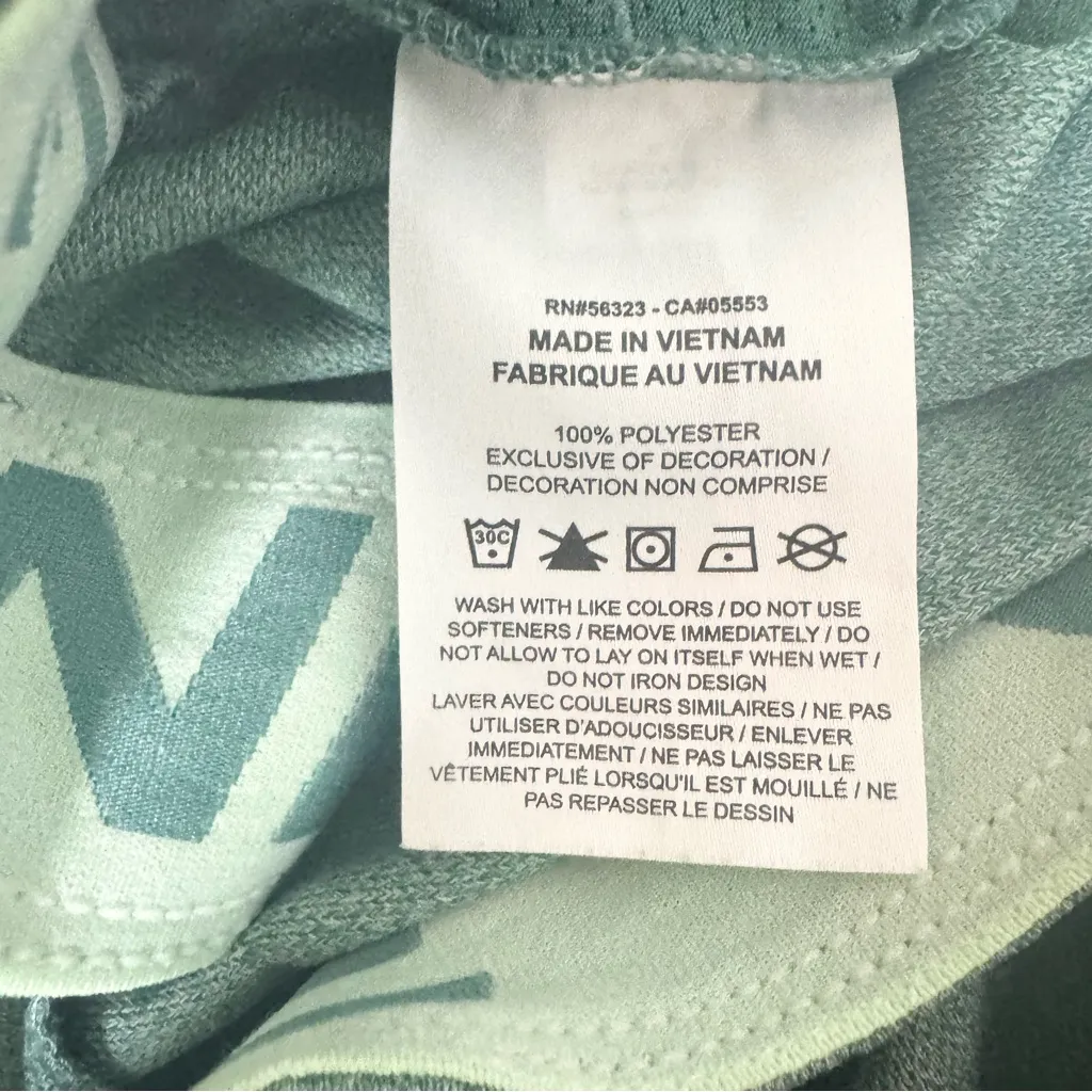 Nike Attack Womens Athletic Shorts Size M Dri-FIT Fitness Mid-Rise Heather Green - Image 6