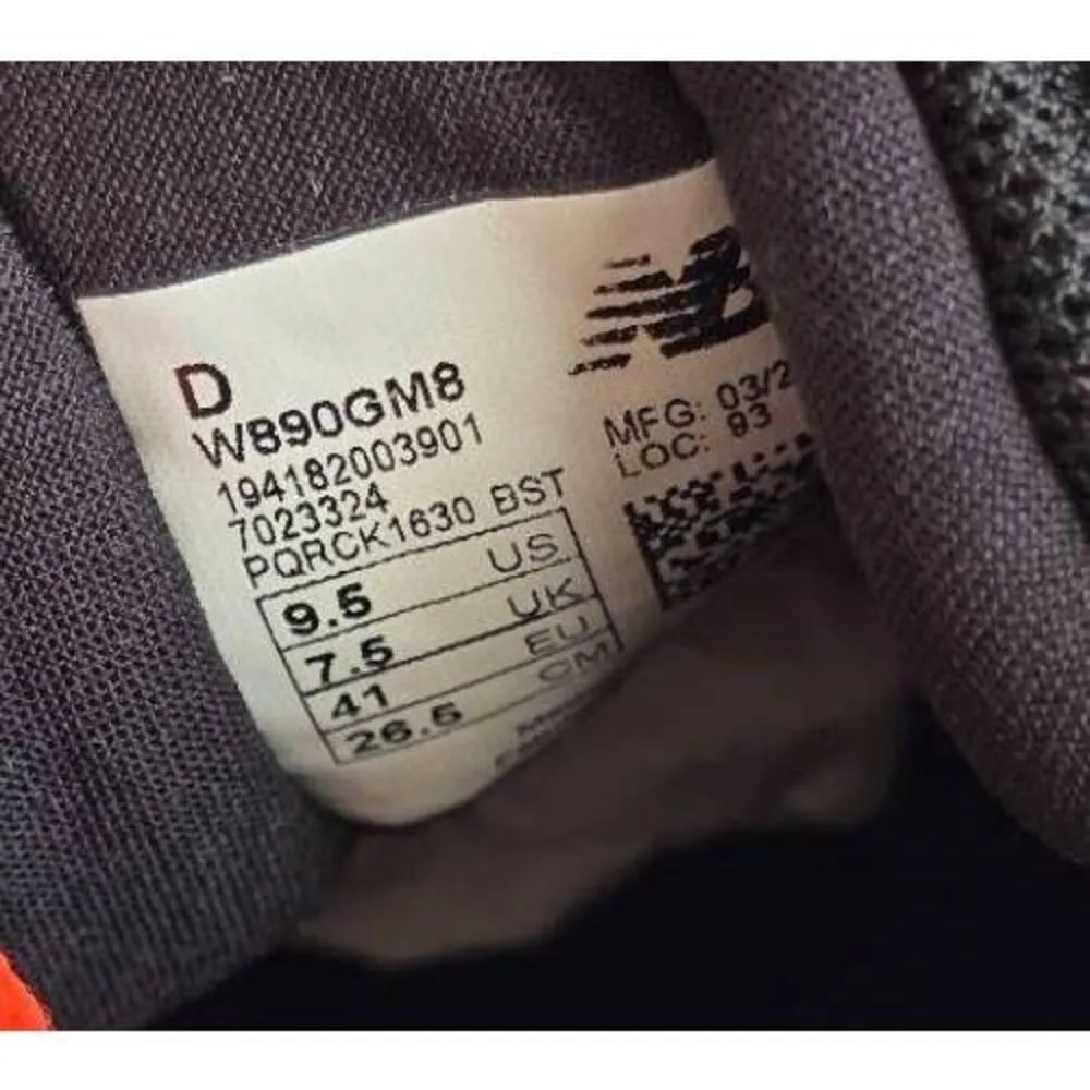 New Balance Women's FuelCell 890 V8 Running Shoe Size 9.5 - Image 9