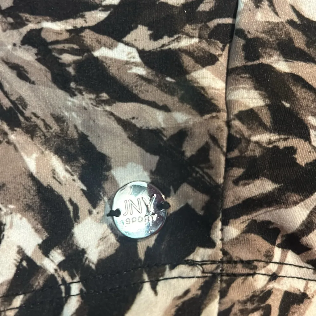 Jones New York Women's Black/White Longline Sports Bra Size‎ Medium Yoga Top - Image 6